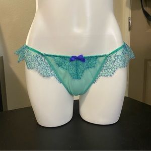Vctoria’s Secret low rise cheekini